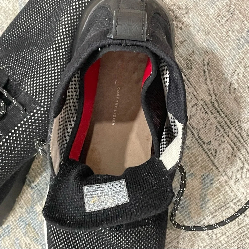 UGG Treadlite by UGG Australia Collection Mens Rare  Sneaker Both Size 12
